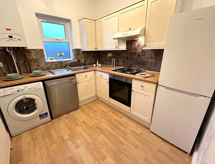 1 Bedroom Flat To Rent In Barlow Moor Road, Chorlton -Cum-Hardy, M21