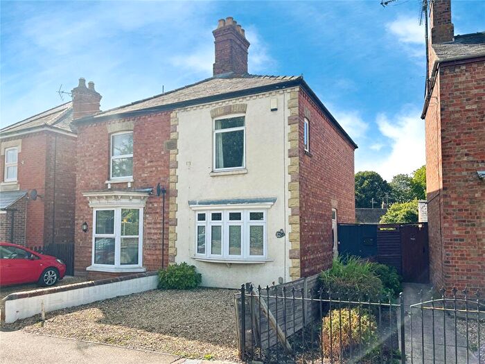 3 Bedroom Semi-Detached House For Sale In Stonegate, Spalding, Lincolnshire, PE11