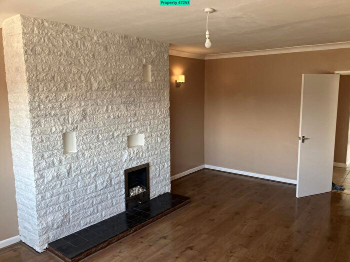 2 Bedroom Flat To Rent In Kilton Hill, Worksop, S81