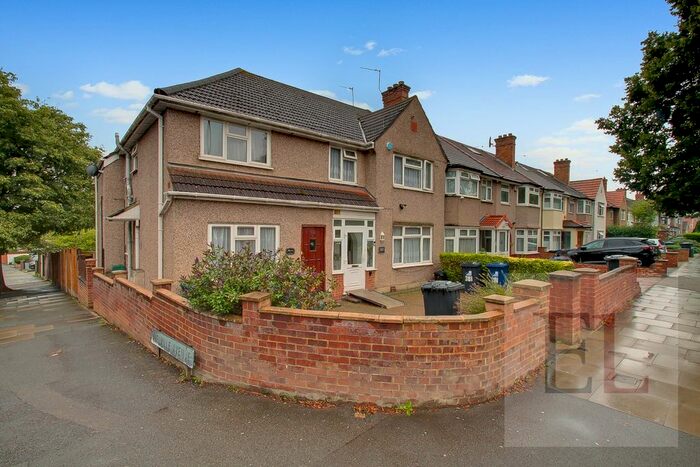 1 Bedroom Flat To Rent In Whitton Avenue East, Greenford, Greater London, UB6