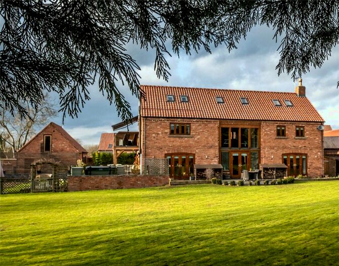 6 Bedroom Detached House For Sale In Holmleigh Court, Hose, Vale Of Belvoir, Leicestershire, LE14