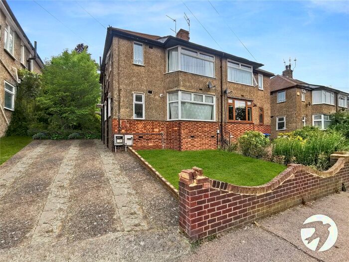 2 Bedroom Flat To Rent In Eversley Avenue, Bexleyheath, DA7