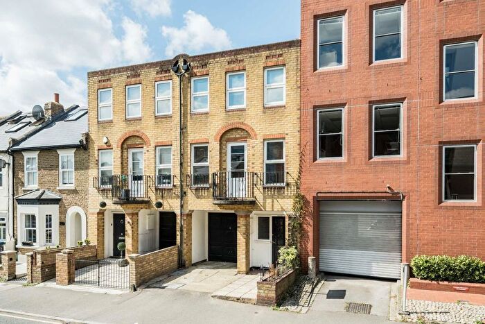 3 Bedroom Property To Rent In Palmerston Road, London, SW19