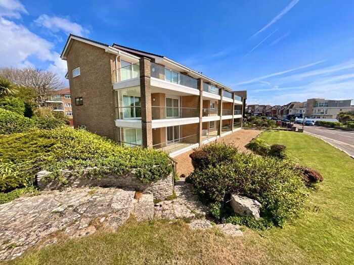 2 Bedroom Flat For Sale In St. Catherines Road, Southbourne, BH6