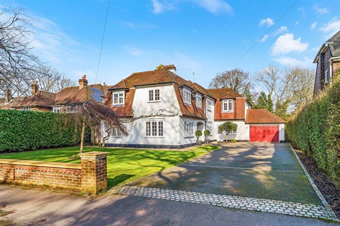 5 Bedroom Detached House For Sale In Tower Road, Tadworth, KT20