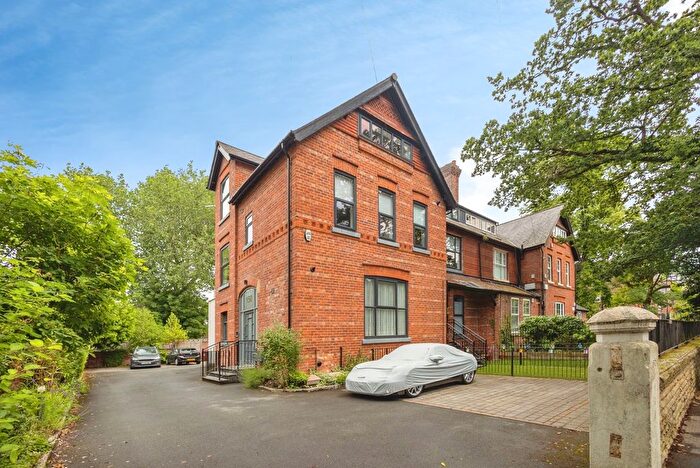 2 Bedroom Flat For Sale In Barlow Moor Road, Didsbury, Manchester, Greater Manchester, M20