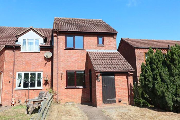 2 Bedroom Terraced House For Sale In Ladywell, Oakham, LE15