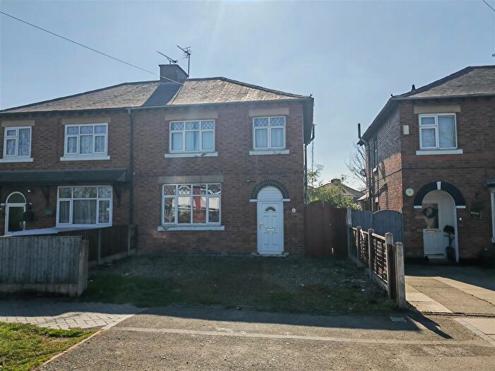 3 Bedroom Semi-Detached House To Rent In West Street, Crewe, CW2