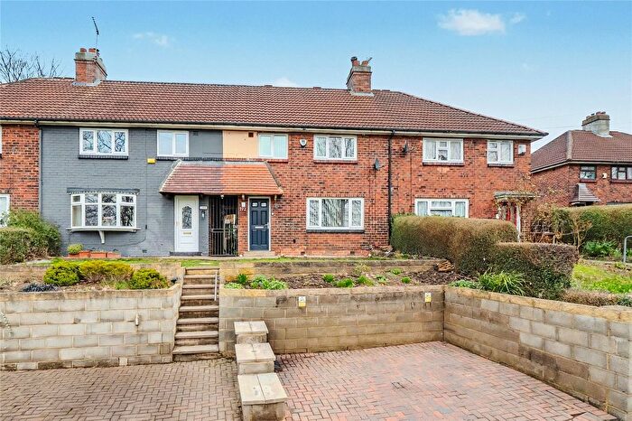 3 Bedroom Terraced House For Sale In Potternewton Lane, Leeds, LS7