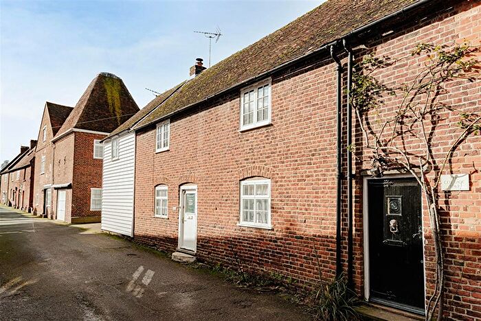 3 Bedroom Cottage For Sale In The Street, Wickhambreaux, Canterbury, CT3