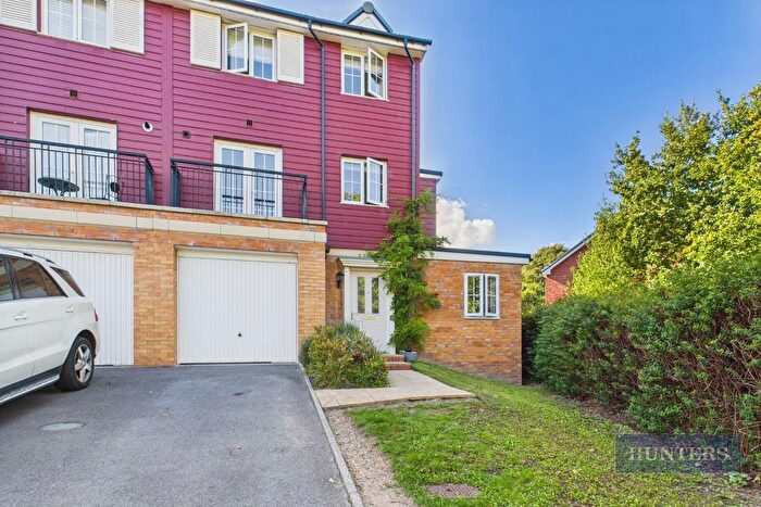 4 Bedroom Property For Sale In Elsanta Crescent, Fareham, PO14