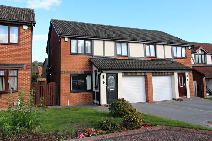 3 Bedroom Semi-Detached House For Sale In Milsted Court, North Walbottle, Newcastle Upon Tyne, NE15