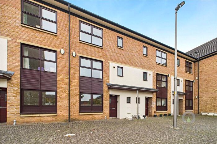 4 Bedroom Terraced House To Rent In Tower Square, Northampton, NN5