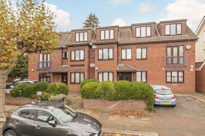 1 Bedroom Flat For Sale In Christchurch Avenue, North Finchley, N12