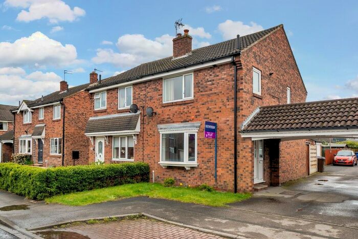 3 Bedroom Semi-Detached House To Rent In Bainbridge Drive, Selby, YO8