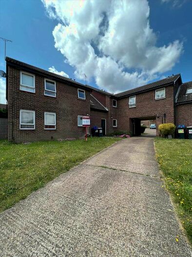 Studio To Rent In Wyatt Road, Crayford, Dartford, DA1