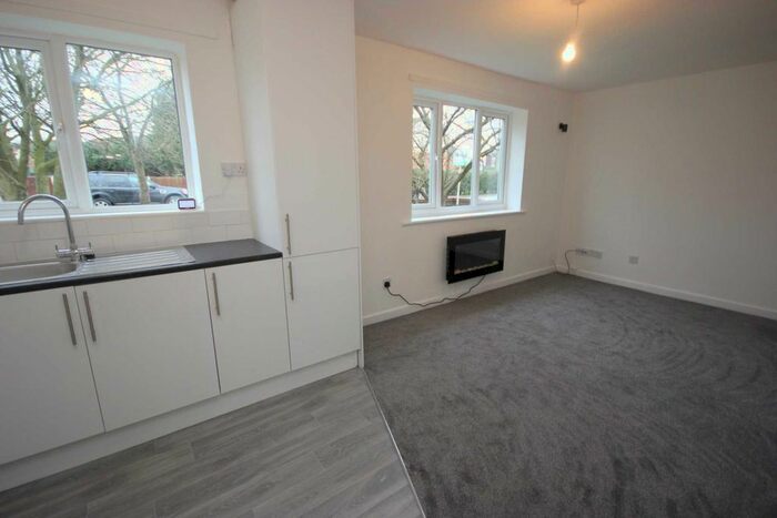 1 Bedroom Flat To Rent In St Annes Road, Denton M34