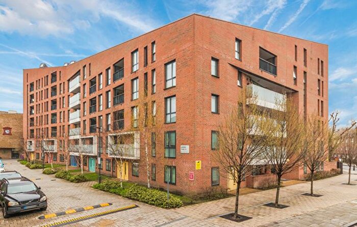2 Bedroom Apartment To Rent In Appold Court, London, E2