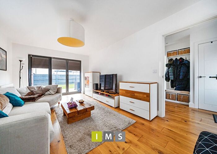 3 Bedroom Semi-Detached House For Sale In Wellington Road, Upper Heyford, OX25