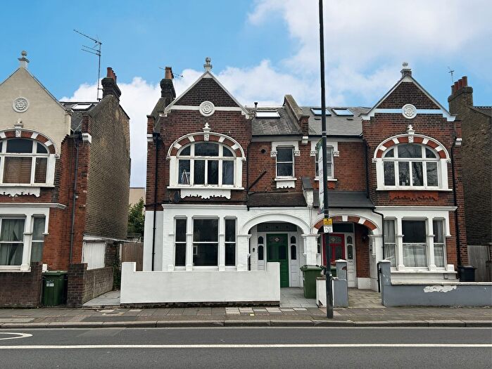 3 Bedroom Flat For Sale In Flat B, Fulham Palace Road, Fulham, London, SW6