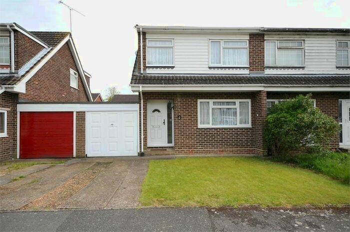 3 Bedroom Semi-Detached House To Rent In Itchen Avenue, Bishopstoke, Eastleigh, SO50