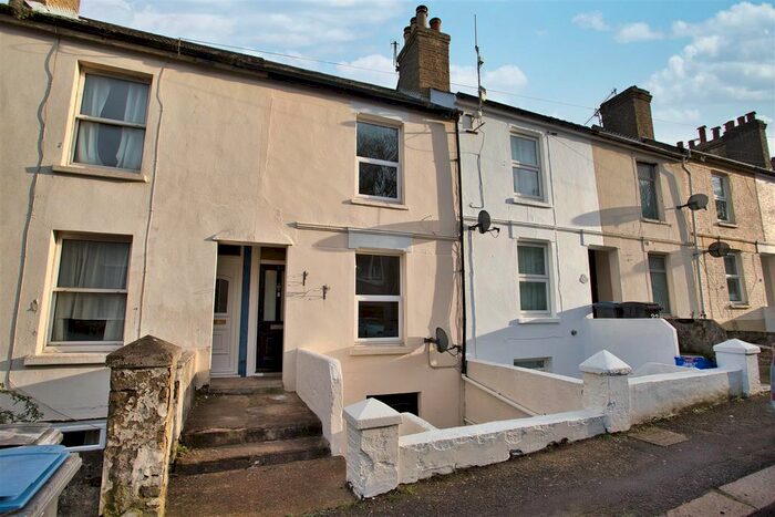 3 Bedroom Property To Rent In Hillside Road, Dover CT17