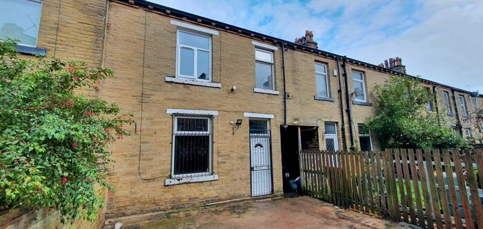 2 Bedroom Terraced House To Rent In Watmough Street, Bradford, BD7