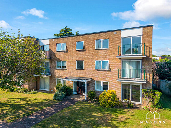 2 Bedroom Apartment To Rent In The Maples, Stevenage Road, Hitchin, Hertfordshire, SG4