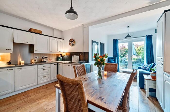 3 Bedroom Cottage For Sale In Vivians Row, Morriston, Swansea, SA6