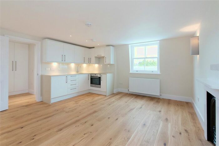 Studio To Rent In Onslow Gardens, South Kensington, London, SW7