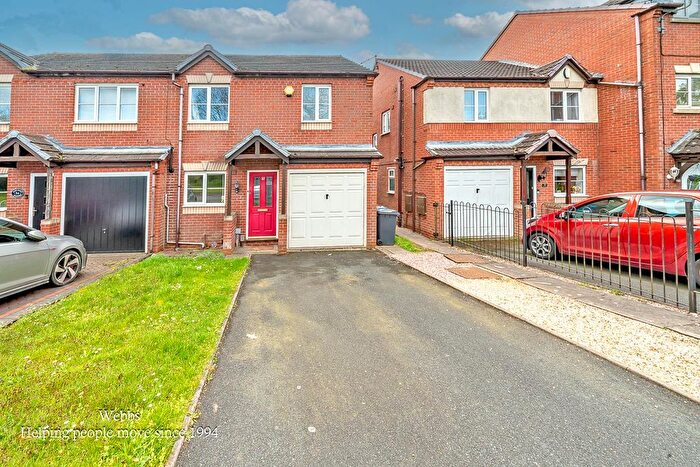 3 Bedroom Semi Detached House For Sale In Two Oaks Avenue, Burntwood, WS7