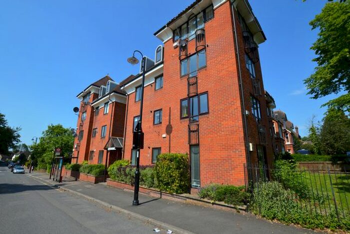 2 Bedroom Flat To Rent In Conservatory Court, Chevening Road, London, SE19