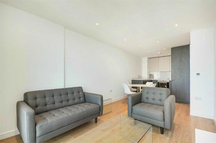1 Bedroom Flat To Rent In Pinnacle Apartments, Saffron Central Square, Croydon, CR0