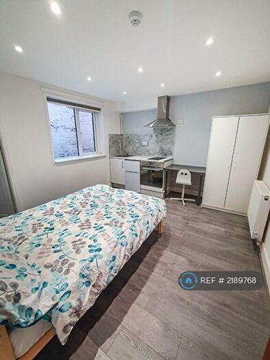 Studio To Rent In Mansfield Road, Nottingham, NG1