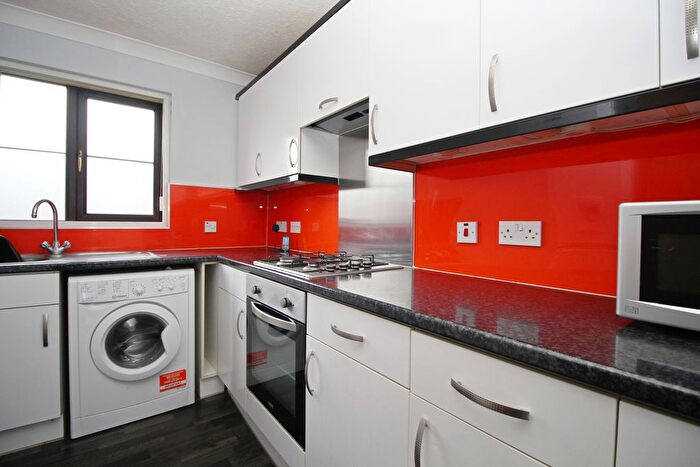 1 Bedroom Flat To Rent In Bolton Lane, Harlington, Middlesex, UB3