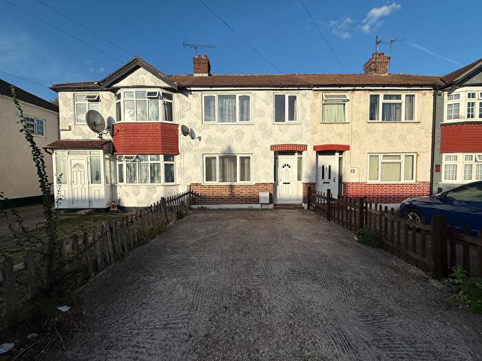 4 Bedroom Semi-Detached House To Rent In Botwell Lane, Hayes, Middlesex, UB3