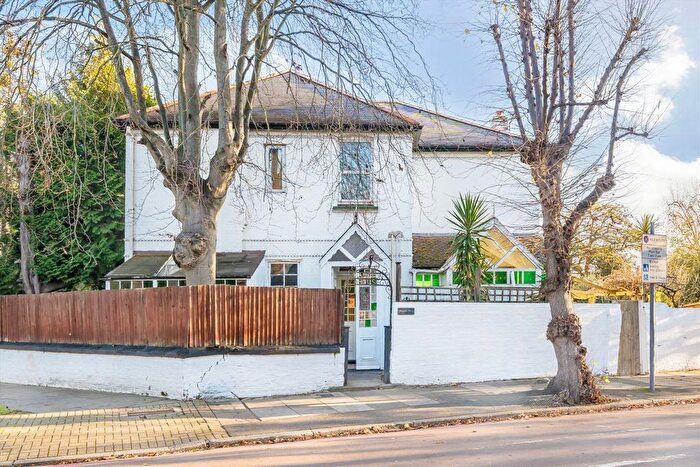 5 Bedroom Property For Sale In The Avenue, St Margarets, TW1
