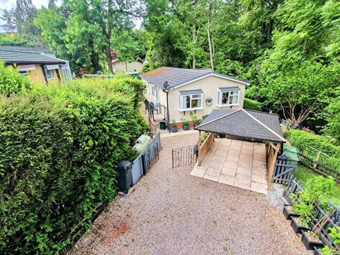 3 Bedroom Park Home For Sale In Pathfinder Village, Exeter, EX6