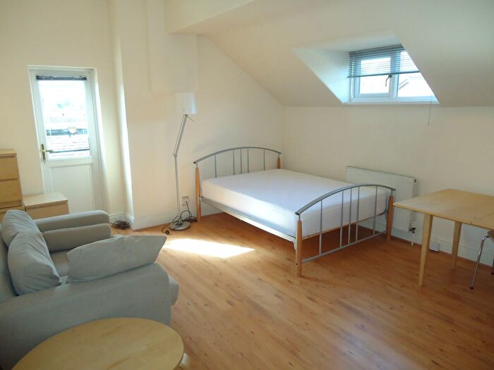 1 Bedroom Flat To Rent In Fog Lane, Manchester, M20