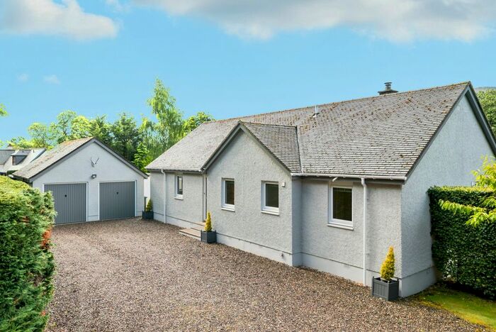 4 Bedroom Detached Bungalow To Rent In Dalshain, Pitlochry, Perthshire, PH16
