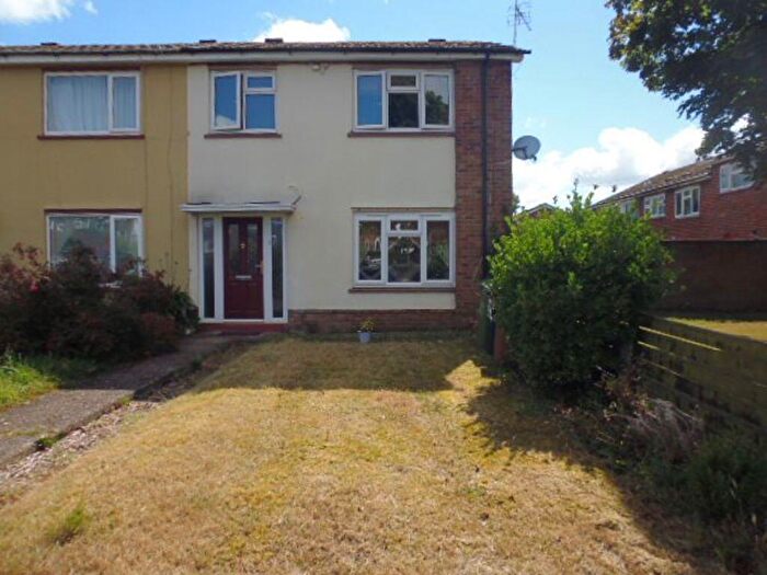 3 Bedroom Terraced House To Rent In Shelley Road, Wellingborough, NN8