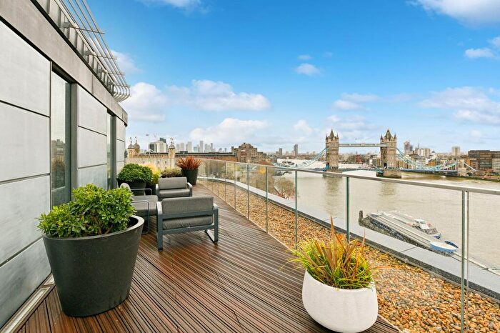 4 Bedroom Apartment To Rent In Lower Thames Street, London, EC3R