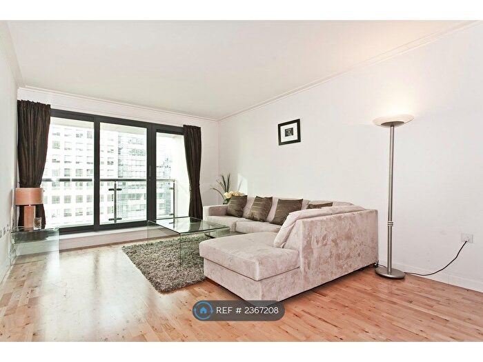 2 Bedroom Flat To Rent In South Quay Square, London, E14