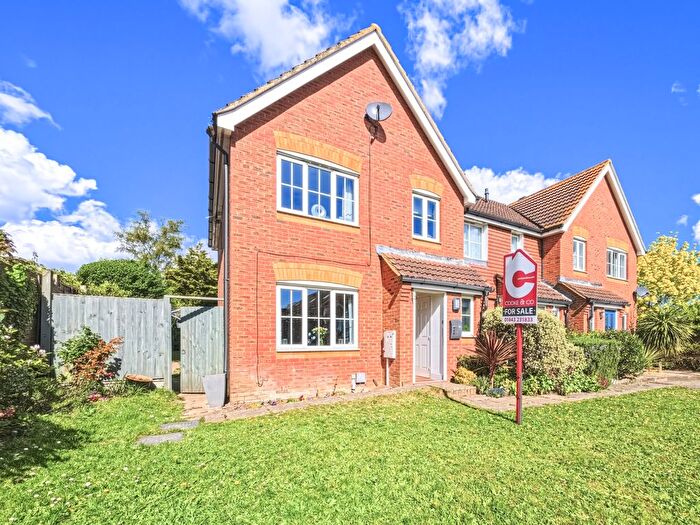 3 Bedroom End Of Terrace House For Sale In Collar Makers Green, Ash, Kent, CT3