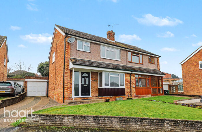 3 Bedroom Semi-Detached House For Sale In Giffins Close, Braintree, CM7