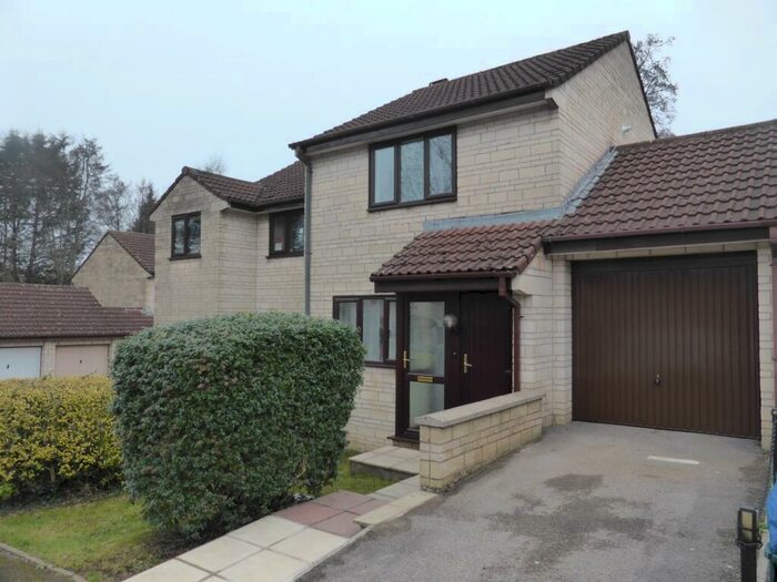 2 Bedroom Semi-Detached House To Rent In Midsomer Norton, Radstock, BA3