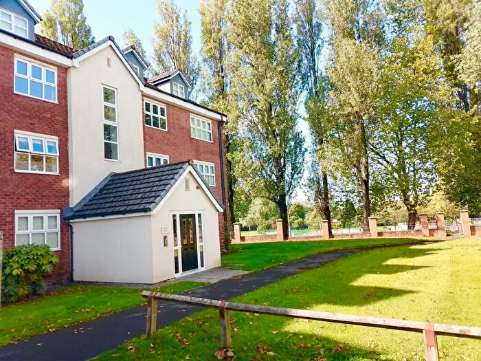 2 Bedroom Flat For Sale In Hall Lane, Manchester, M23