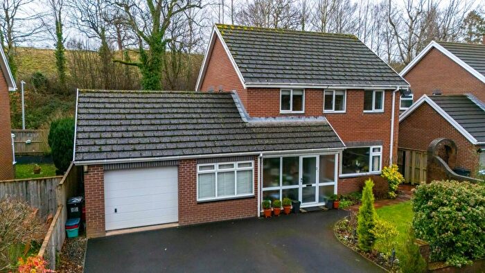 4 Bedroom Detached House For Sale In Penlan, Brecon, LD3