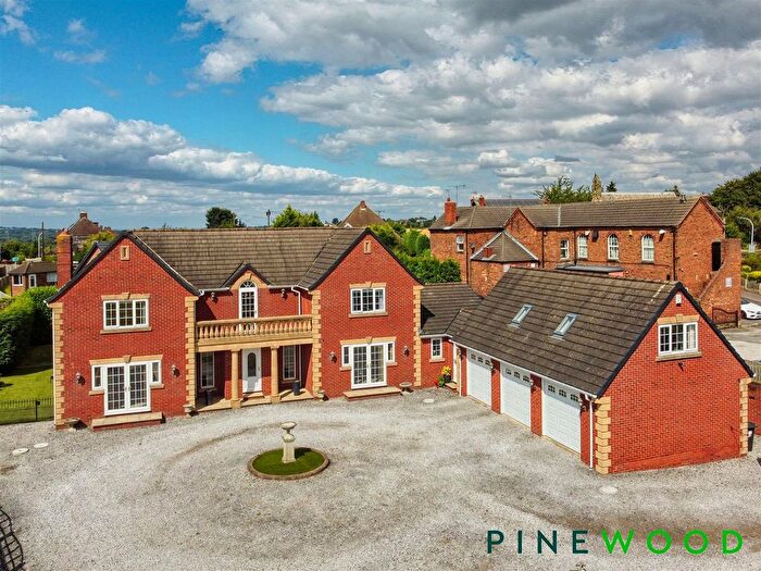 6 Bedroom Detached House To Rent In The Croft, Seymour Lane, Woodthorpe, Chesterfield, Derbyshire, S43