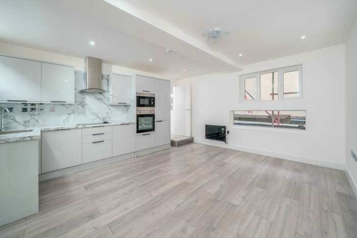 1 Bedroom Apartment To Rent In High Street, Braintree, CM7